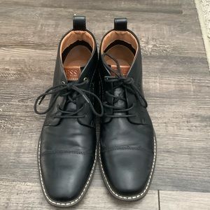 Guess boots